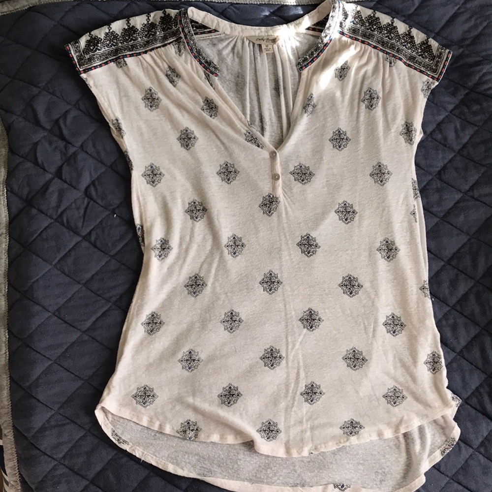 Women’s Lucky Brand top